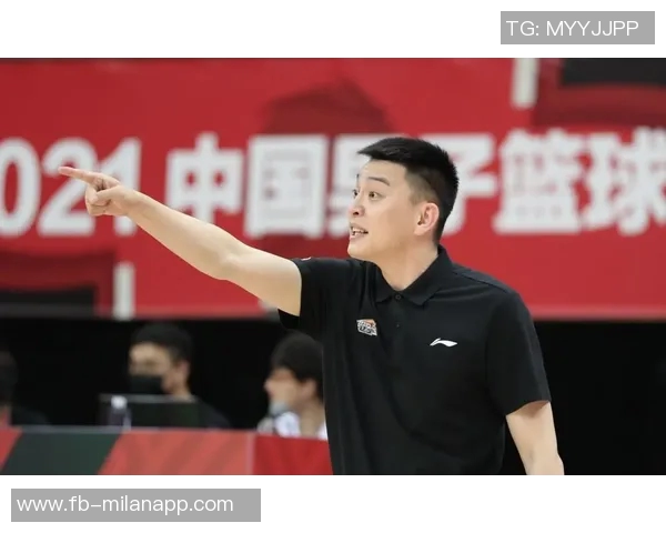 媒体人分析杨鸣连吃两次技术犯规裁判无误教练性格火爆影响球队表现