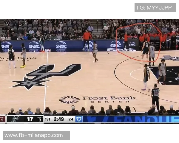 斯普利特限制杨瀚森进攻角色让其专注底角投篮发挥优势