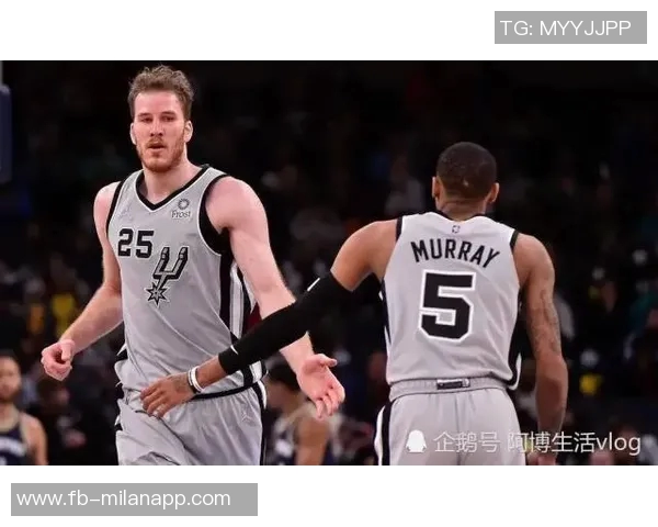 黄蜂首节三分火力全开全队命中率高达583展现外线实力